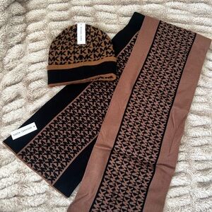 NWT Michael Kors Brown and Black Logo Beanie and Scarf Unisex Set One Size